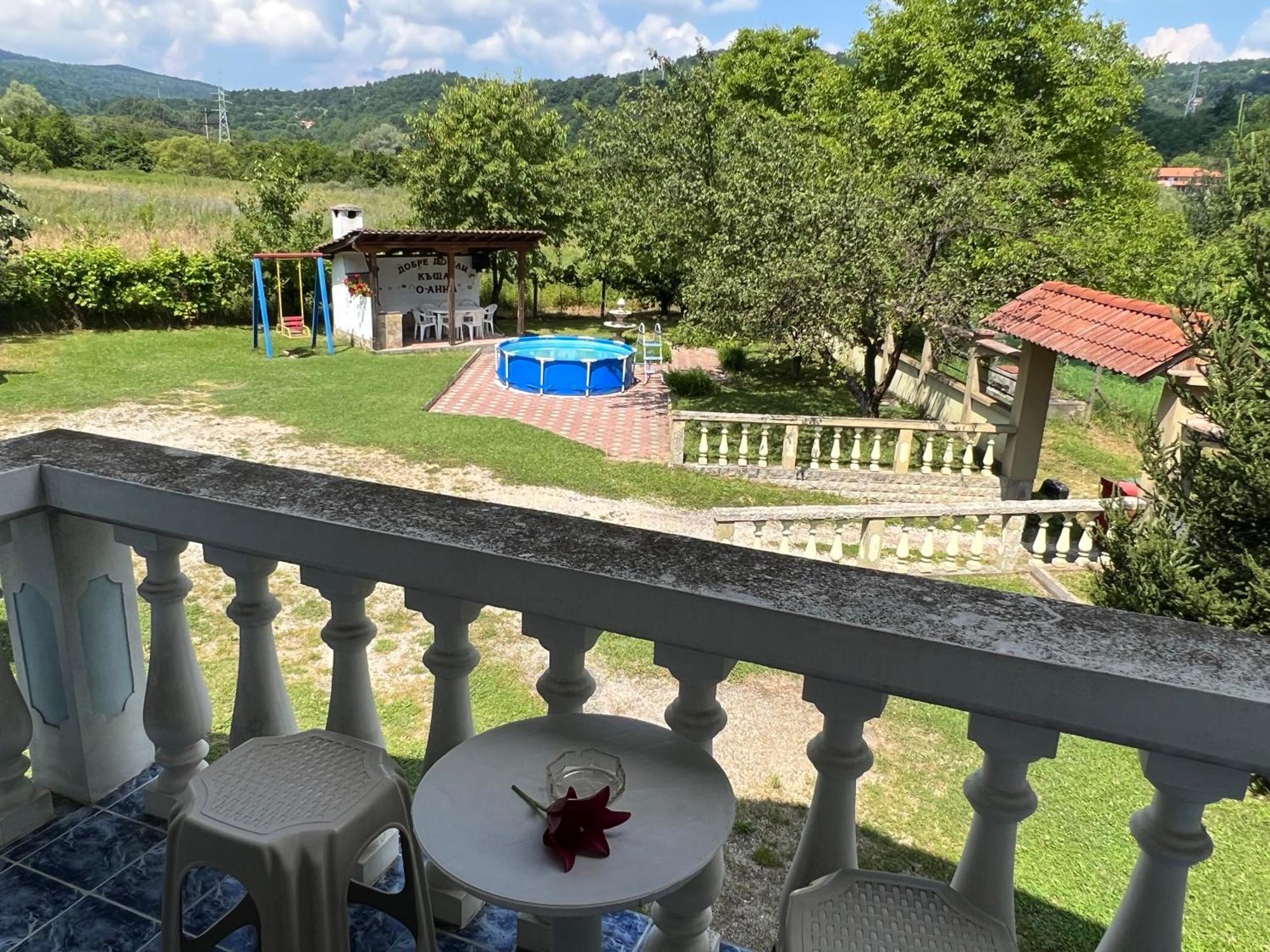 טריאבנה Vacation Home Yoanna מראה חיצוני תמונה